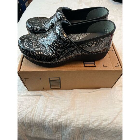 Dansko XP 2.0 Fossilized Patent Clog Size 11.5-12 NEW - Picture 2 of 6